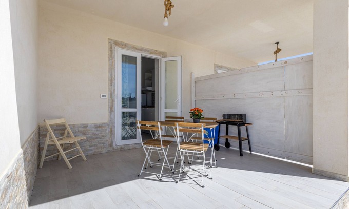 Granelli Apartment | Apartment "Luna Rossa" with Private Terrace & Wi-Fi