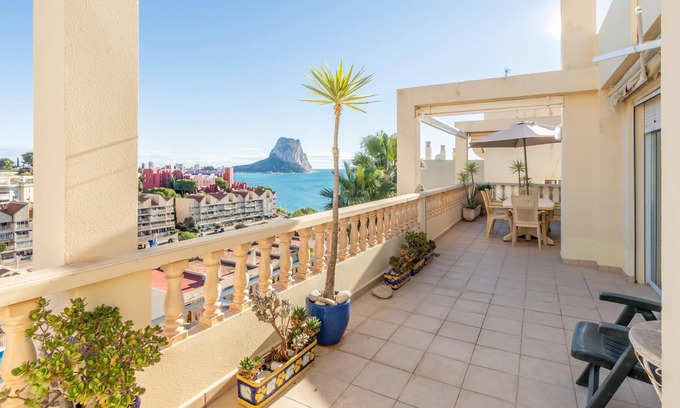 Calpe Apartment | Apartment "Manzanera 113" with Sea View, Pool & Wi-Fi