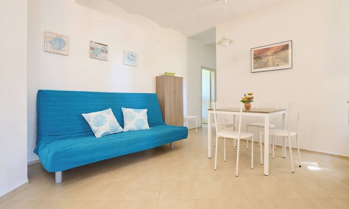 Piombino Apartment | Apartment "Mare Etrusco 8" with Shared Garden & Wi-Fi