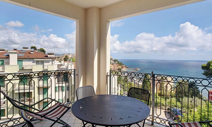 Imperia Apartment | Apartment "Miradore" with Seaview, Wi-Fi, A/C, Balcony & Terrace