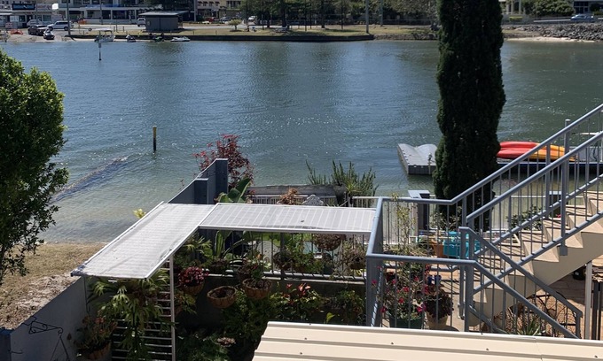 Biggera Waters Apartment | Apartment near a great fishing spot , close to everything.