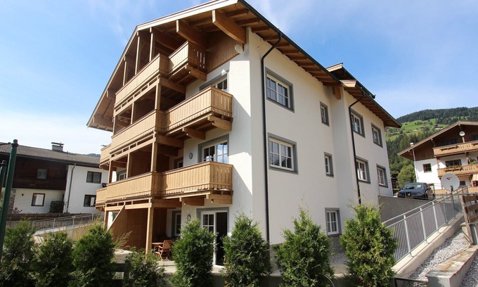 Lauterbach Apartment | Apartment near the ski slope in Brixen