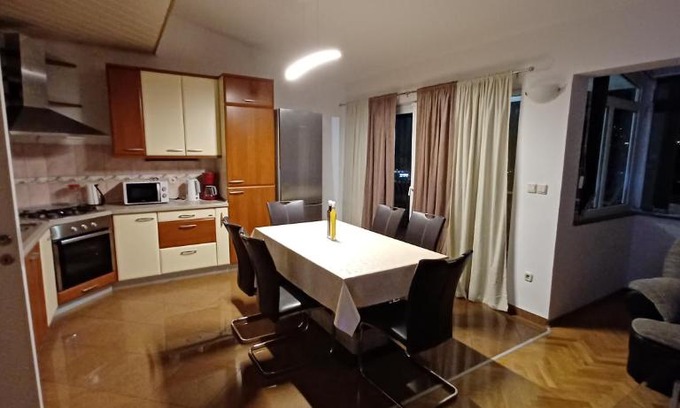 Omis Apartment | Apartment Nevena