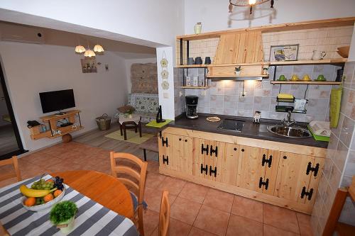 Segotici Apartment | Apartment Nika