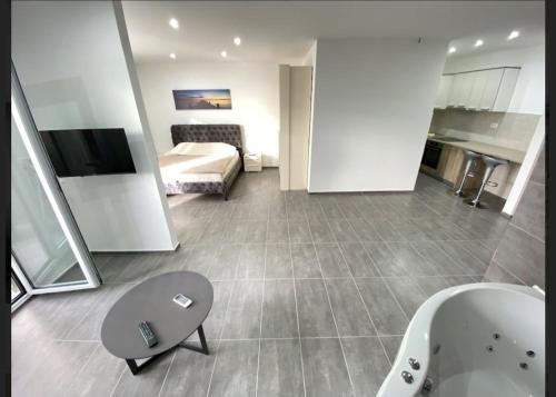 Rozino Apartment | Apartment Nika with jacuzzi Budva