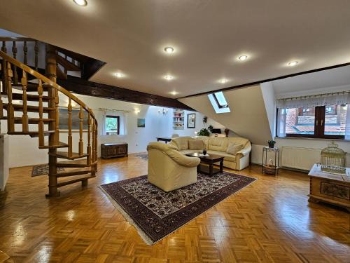 Ljubljana Old Town Apartment | Apartment Nina with private terrace Tour As Ljubljana