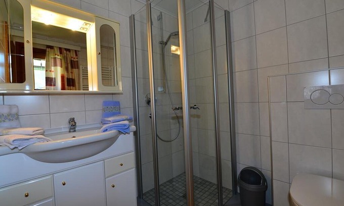 Tropolach Apartment | Apartment no. 3/2 bedrooms / shower, bath / WC - Haus Brandner