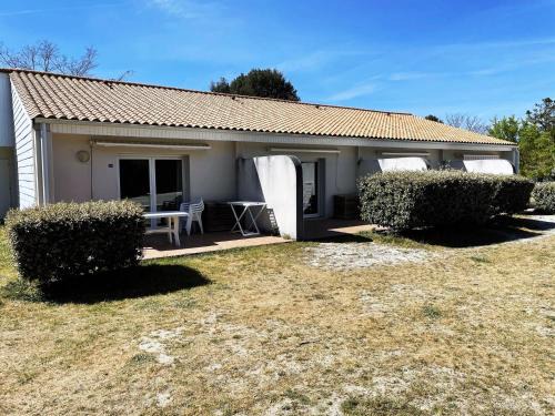 Saint-Georges-d'Oleron House | Apartment on Île d'Oléron near the Beach