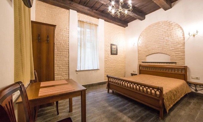 Lviv City Center Apartment | Apartment on Valova 16-2- 2 minutes to Market Square