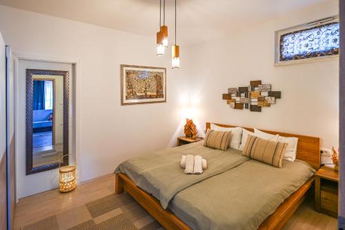 Opric Apartment | Apartment Opatija with Garden and Seaview