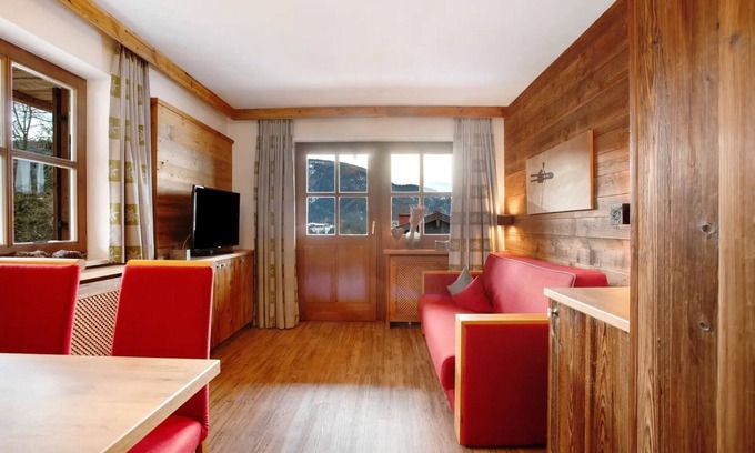 Reit im Winkl Apartment | Apartment 'Panorama - Appartement 2' with Mountain View, Private Terrace and Wi-Fi
