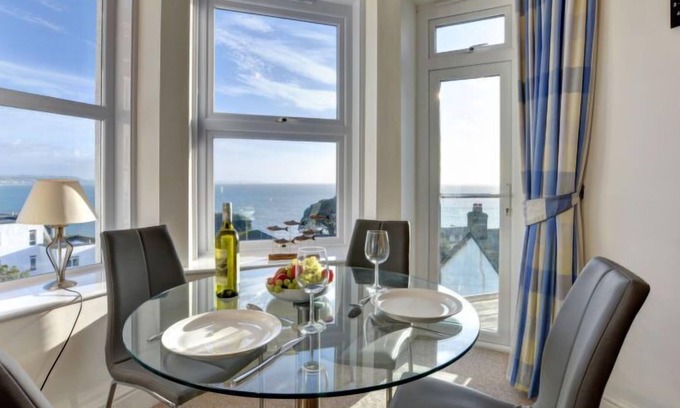 West Looe Apartment | Apartment Portuan in Looe - 2 persons, 1 bedrooms