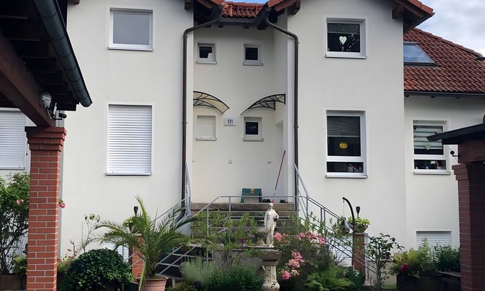 Bornstedt Apartment | Apartment 'Potsdam' with Shared Garden and Wi-Fi