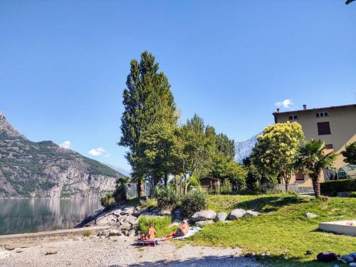 Verceia Apartment | Apartment Punto Lago by Interhome