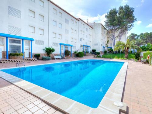 L'Escala Apartment | Apartment Residencial Magda Park by Interhome