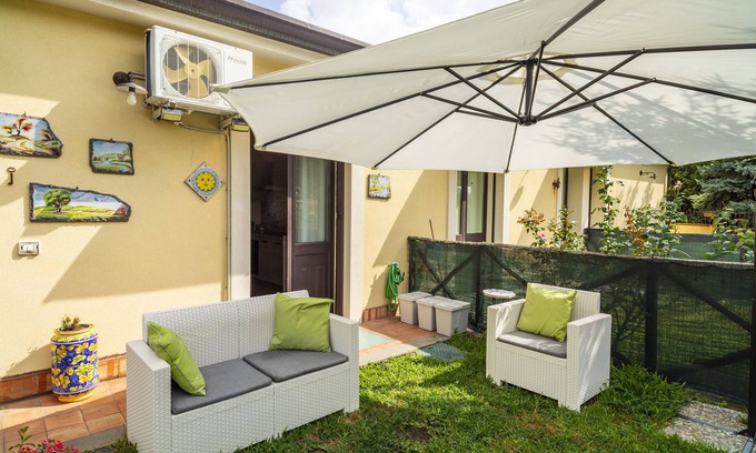 Piedimonte Etneo Apartment | Apartment 'S Gerardo House' with Mountain View, Wi-Fi and Air Conditioning