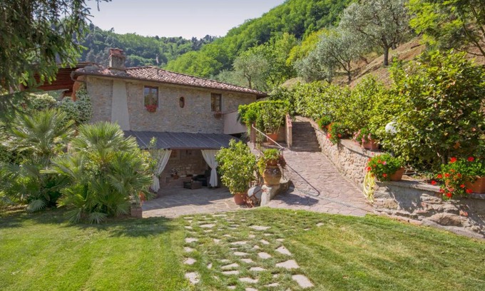 Pescia Apartment | Apartment Santa Margherita-1 by Interhome