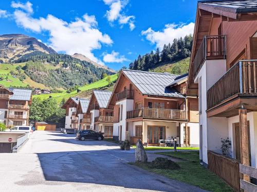 Rauris Apartment | Apartment Schönblick Mountain Resort & Spa-2 by Interhome