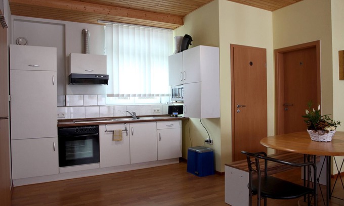 Waldstetten Apartment | Apartment 'Schmide' with Shared Terrace, Shared Garden and Wi-Fi