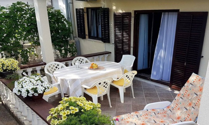 Nin Apartment | Apartment Sena II - apartment near a sandy beach suitable for families