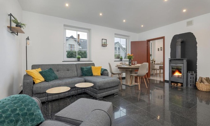 Swinoujscie Apartment | Apartment "Senko" with Garden, close to Nature Reserve by Noclegi Renters