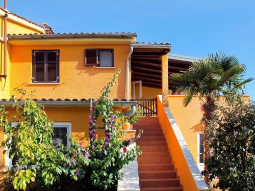 Stranici kod Lovreca Apartment | Apartment Smilja by Interhome