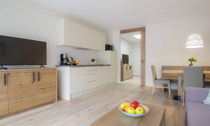 Avelengo Apartment | Apartment 'Sternblick Suite' with mountain view, balcony and Wi-Fi in the ApartHotel Christine