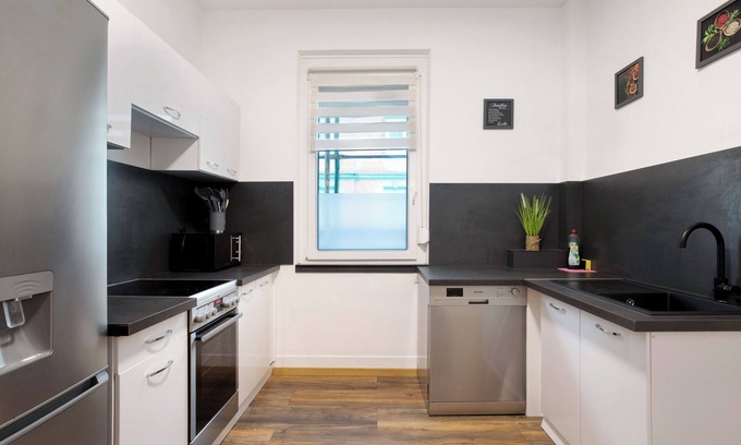 Goeppingen Apartment | Apartment 'Studio Suite Fußgängerzone' with Mountain View, Shared Terrace and Wi-Fi