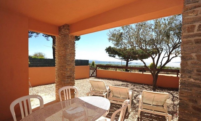 La Londe-les-Maures Apartment | APARTMENT T3 * 6 pers 10m from the BEACH with SEA VIEW & HEATED SWIMMING POOL (3)