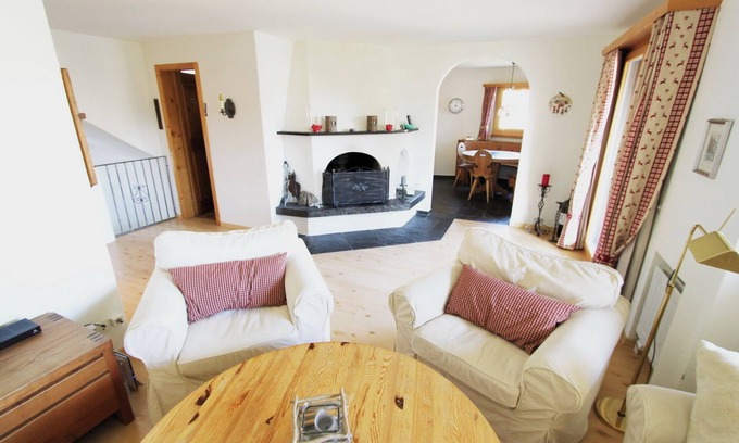Samedan Apartment | Apartment Tauschna with private wellness area
