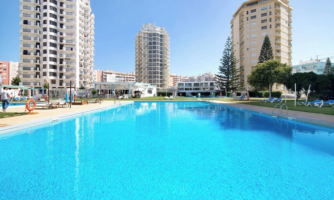 Armacao de Pera Apartment | Apartment Torre Sol 1006 - Vista Mar with Garden & Balcony