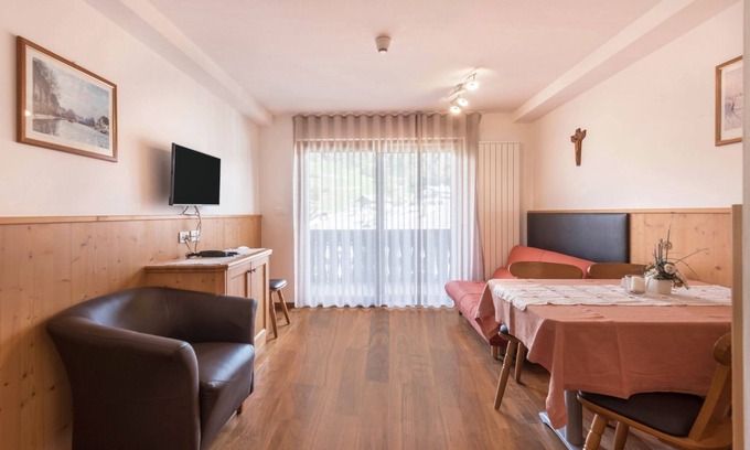 Kastelruth Apartment | Apartment “Trocker Kastelruth 9” near Seiser Alm with Mountain View & Sauna