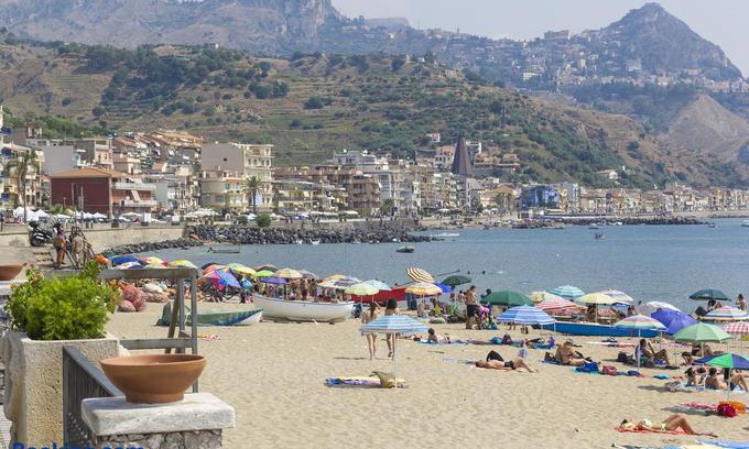 Giardini Naxos Apartment | Apartment Tysandros