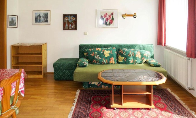 Treffen Apartment | Apartment Unterkofler - TFN100 by Interhome