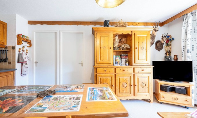Valfrejus Apartment | Apartment 'Valfréjus La Montagne- App 123' with Private Terrace, Balcony and Wi-Fi
