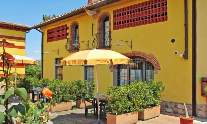 Pian di Sco Apartment | Apartment Villa Monnalisa in Pian di Scò - 4 persons, 1 bedrooms
