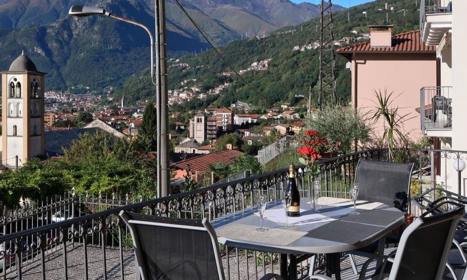 Gravedona Apartment | Apartment Viola (GRV262) in Gravedona - 7 persons, 3 bedrooms