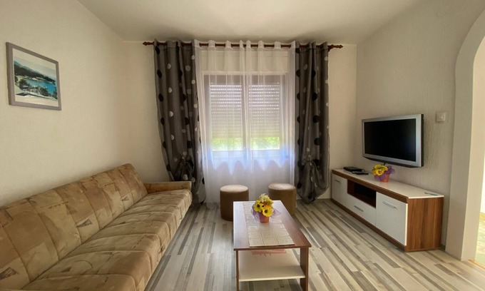 Povile Apartment | Apartment Vito (94109-A1) - Povile