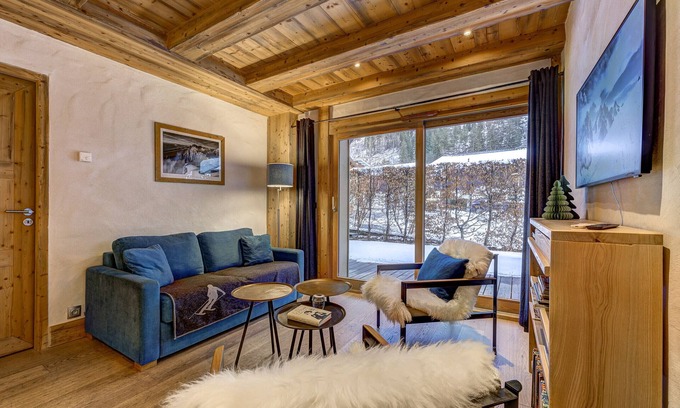 Chamonix City Centre Apartment | Apartment with Great Terrace near Piste & Centre