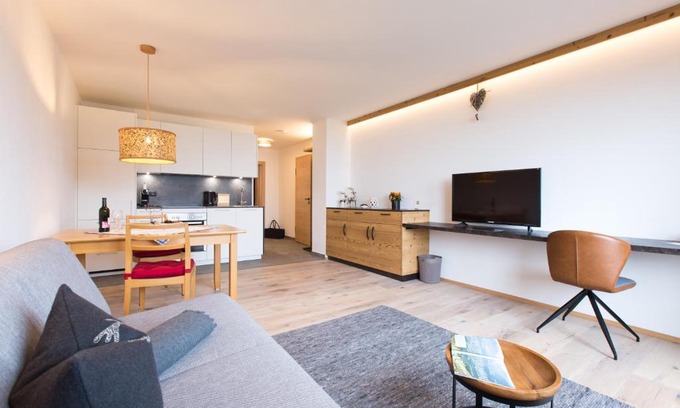 Patsch Apartment | Apartment Wiesenhof - NATUR & WEITBLICK über Innsbruck - Ladestation für Elektroautos