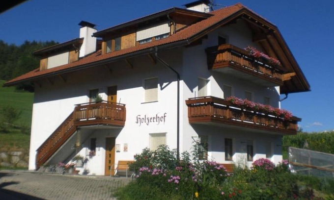 San Lorenzo di Sebato Apartment | Apartment with 1 bedroom (approx. 43sqm) - Holzerhof