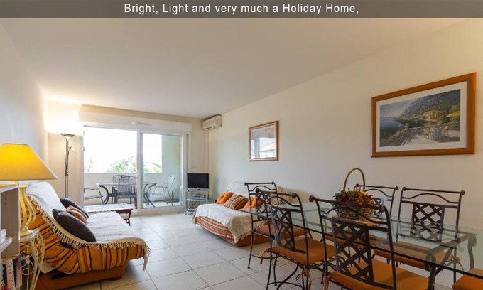 Riou - Petit Juas - Av de Grasse Apartment | Apartment with Communal Pool