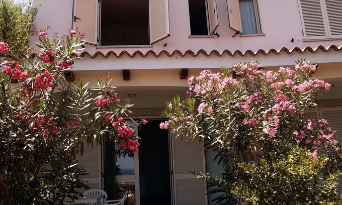 S'Iscala Apartment | Apartment with Fantastic View and Terrace, Pets are Allowed
