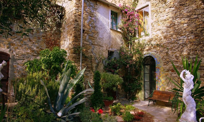 Dolcedo Apartment | Apartment With Large Terrazzo And Garden In Tranquil Village internet wifi