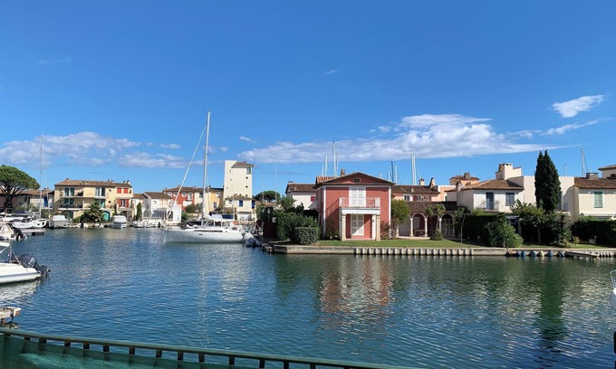 Port Grimaud Apartment | Apartment with large terrace and garage in PORT GRIMAUD