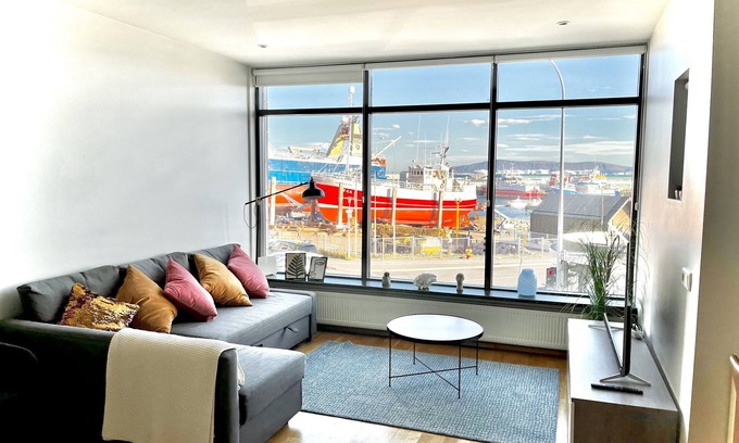 Vesturbær Apartment | Apartment with Ocean View, Downtown Reykjavik
