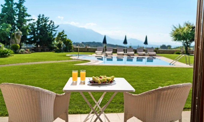 Kaloniktis Apartment | Apartment with one bedroom in Palelimnos with shared pool enclosed garden and WiFi 14 km from the beach