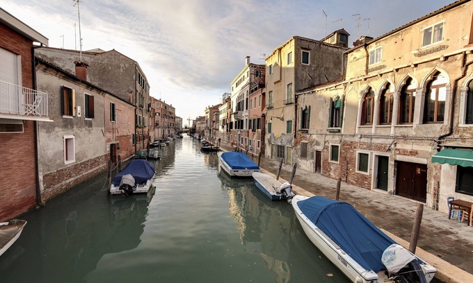 Cannaregio Apartment | Apartment with private courtyard, wifi and washing machine, a few steps from the Ghetto