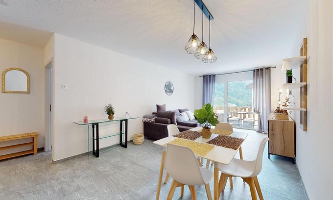 Leukerbad Apartment | Apartment with sauna and mountain view