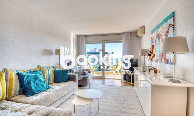 Platja d'Aro Apartment | APARTMENT WITH SEA VIEW, WIFI AND COMMUNITY POOL, VERY CLOSE TO EVERYTHING